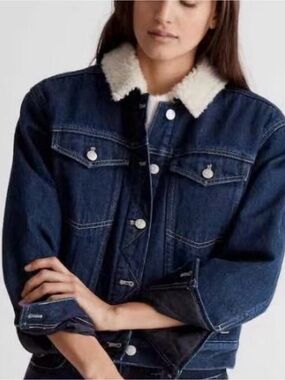 Madewell plus size cropped oversized trucker jean jacket: sherpa collar